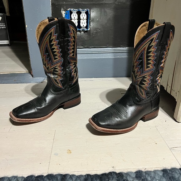 Ariat Other - Ariet western square toe boots